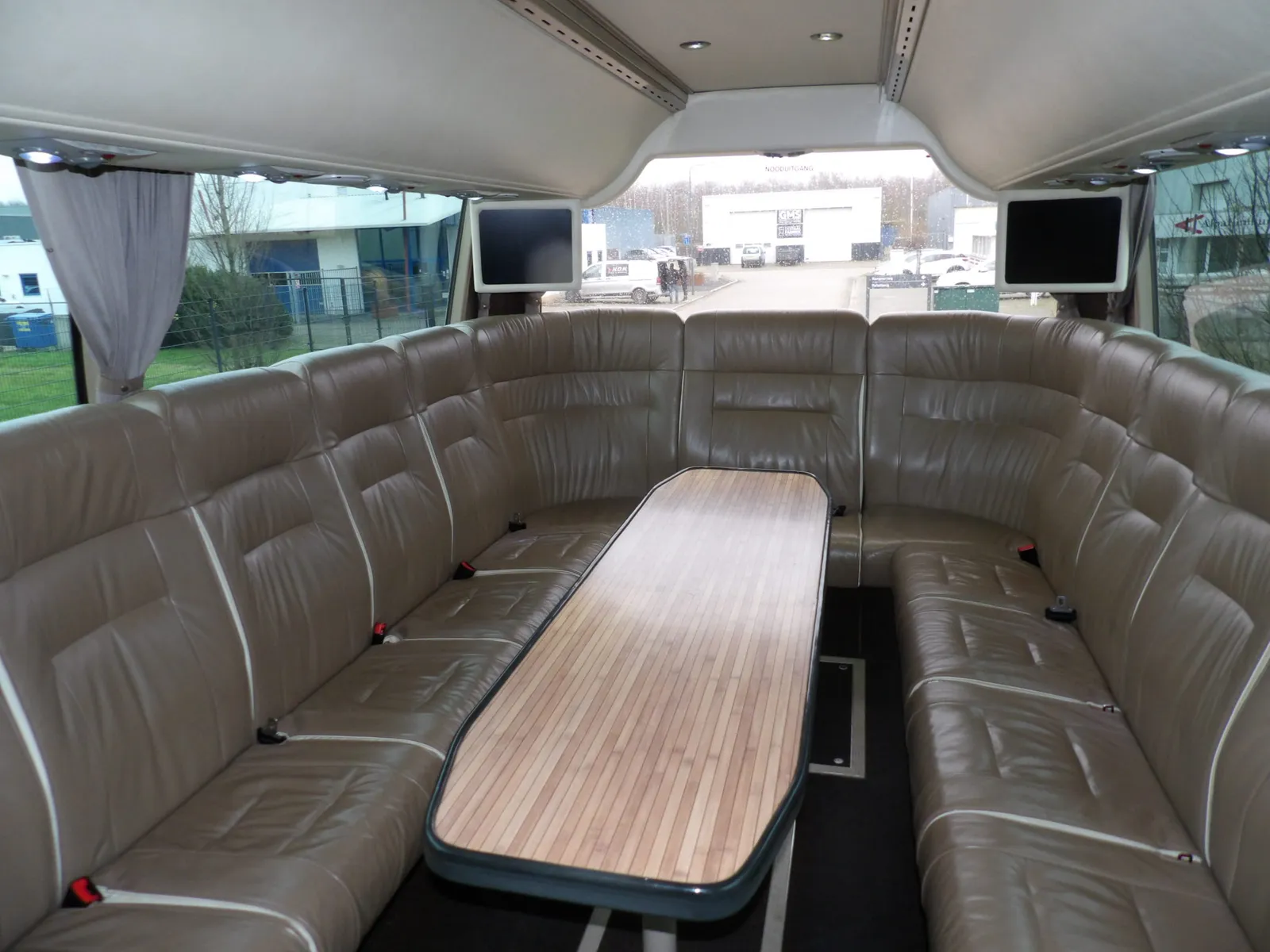 Foto van VIP 29 pers.