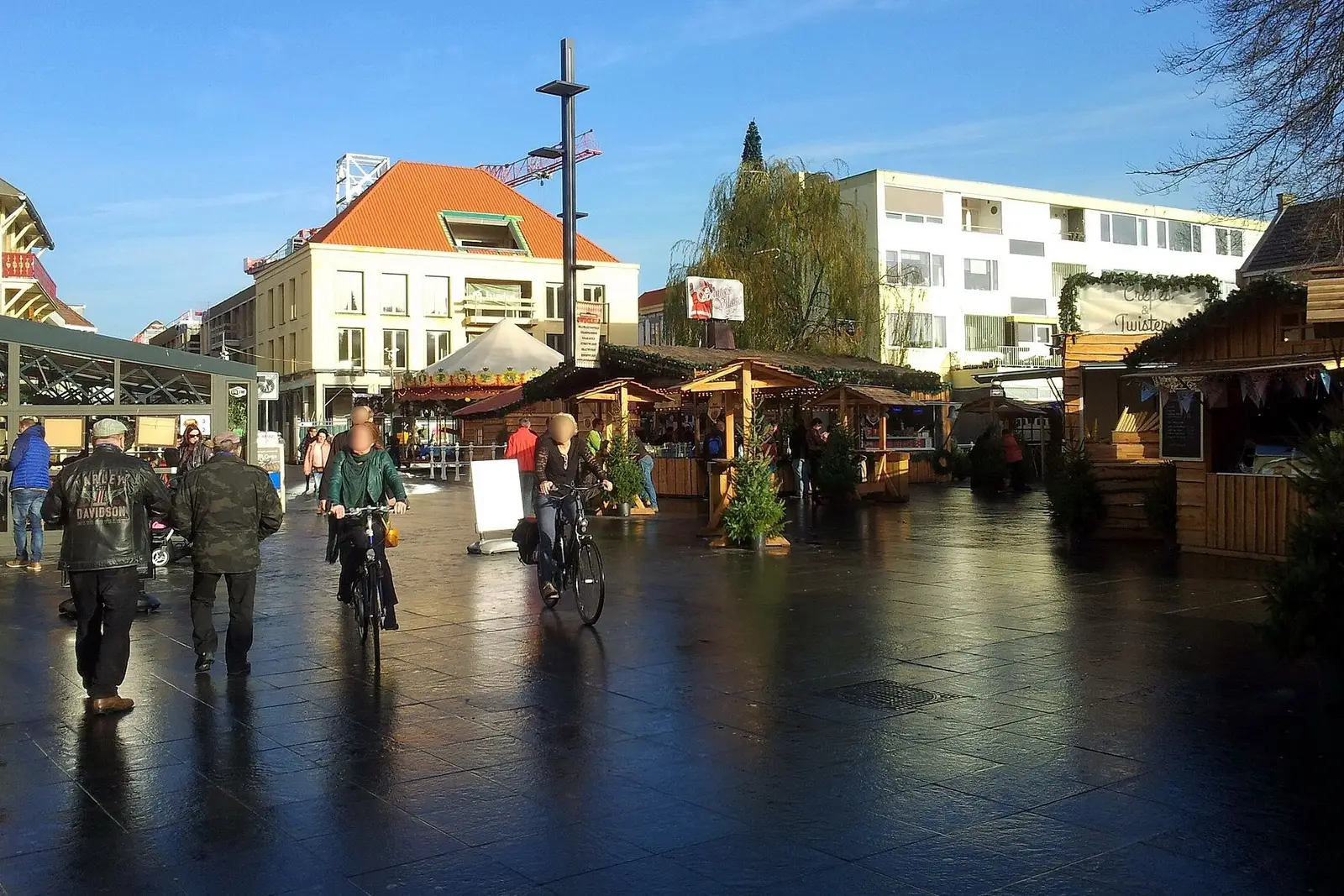 De kerstmarkt op het Theodoor Dorrenplein in Valkenburg